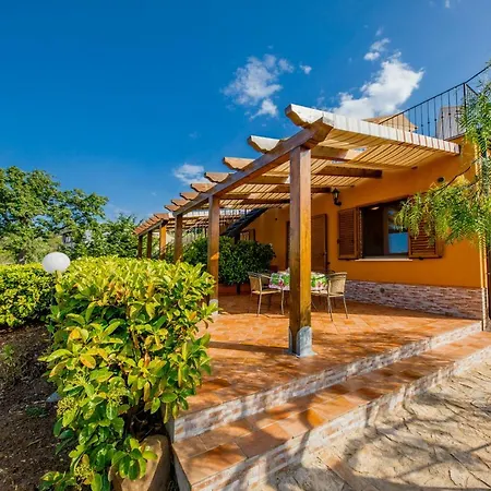 度假居 Hills House 切法卢