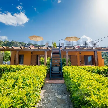 Hills House Holiday home *