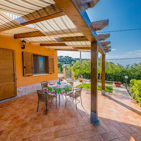 Hills House Holiday home Cefalu