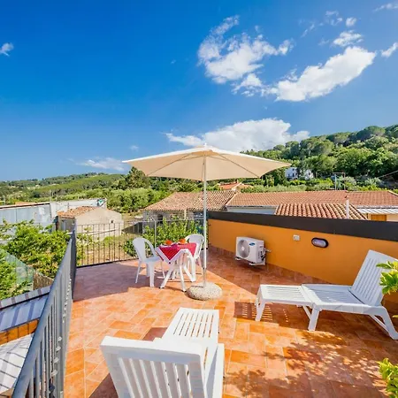 Holiday home Hills House